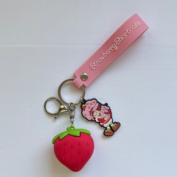 Other - ☀️Strawberry Shortcake Keychain